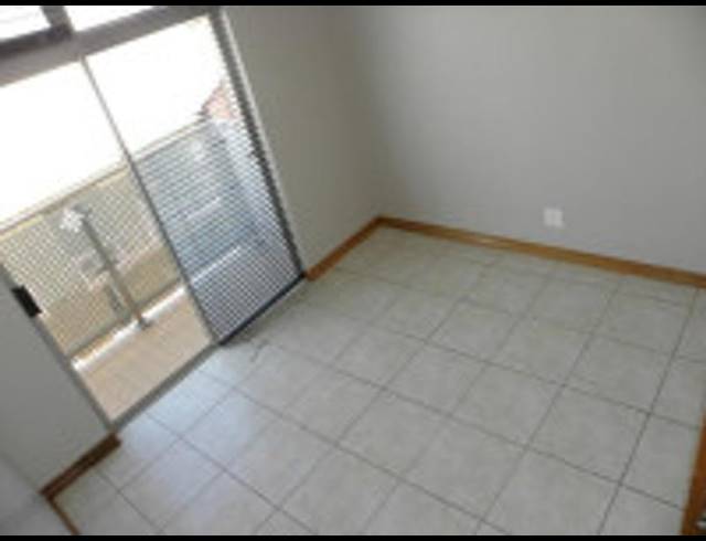 2 BEDROOM APARTMENT FOR SALE IN HILLCREST